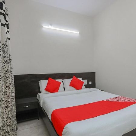 Oyo 22211 Shree Ankanatheshwara Residency Hotel Nanjangud Ngoại thất bức ảnh