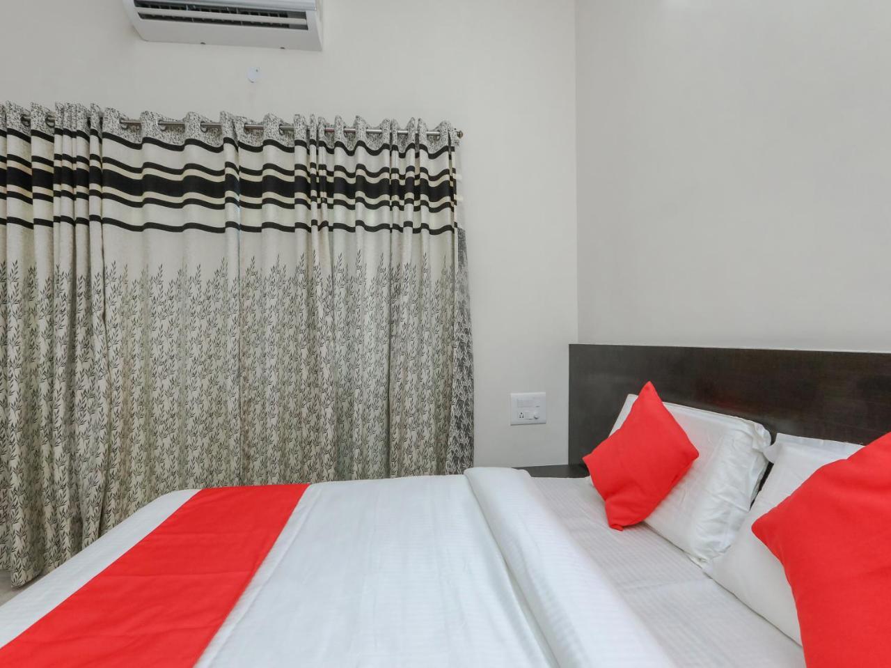 Oyo 22211 Shree Ankanatheshwara Residency Hotel Nanjangud Ngoại thất bức ảnh
