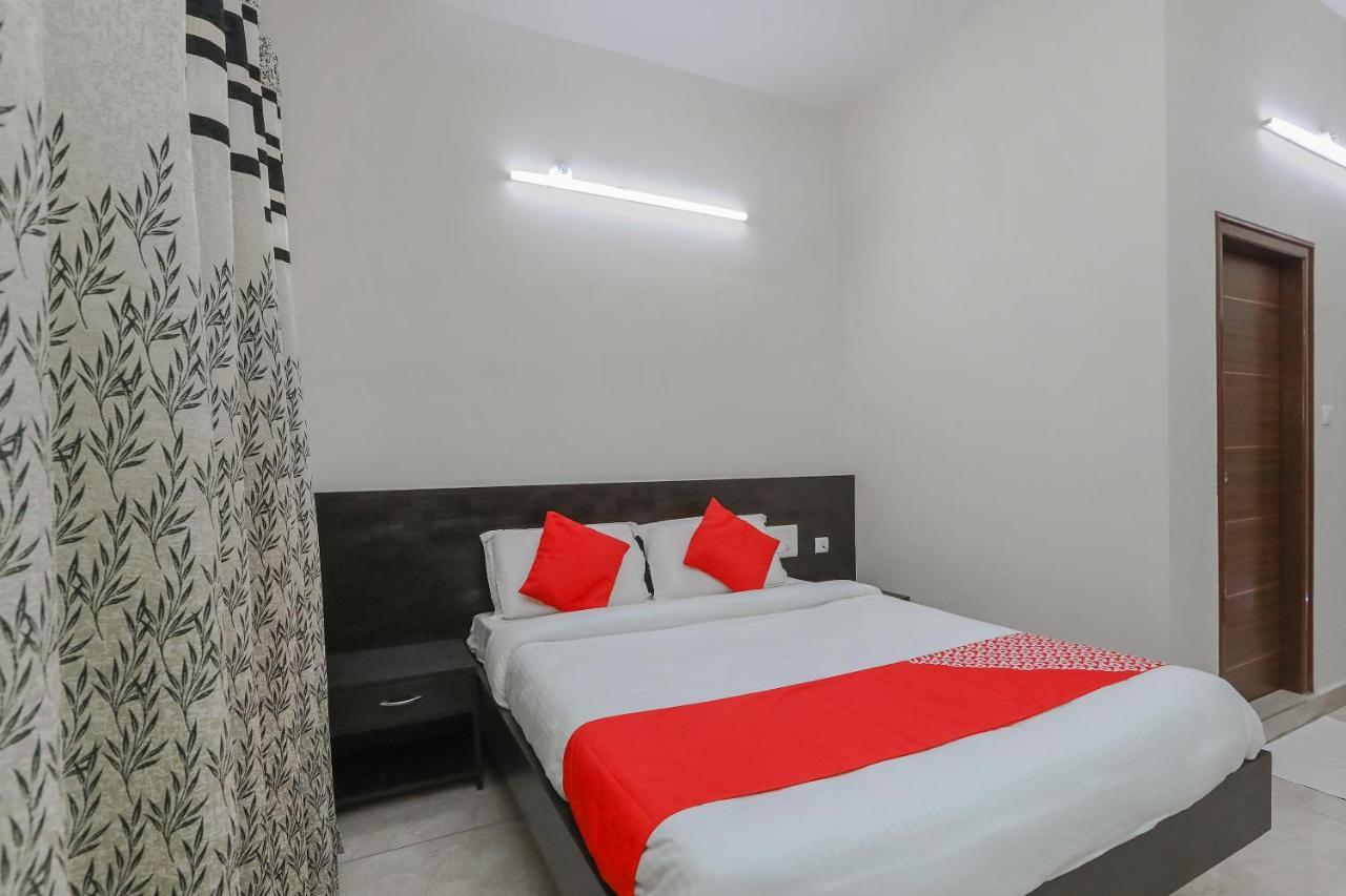 Oyo 22211 Shree Ankanatheshwara Residency Hotel Nanjangud Ngoại thất bức ảnh