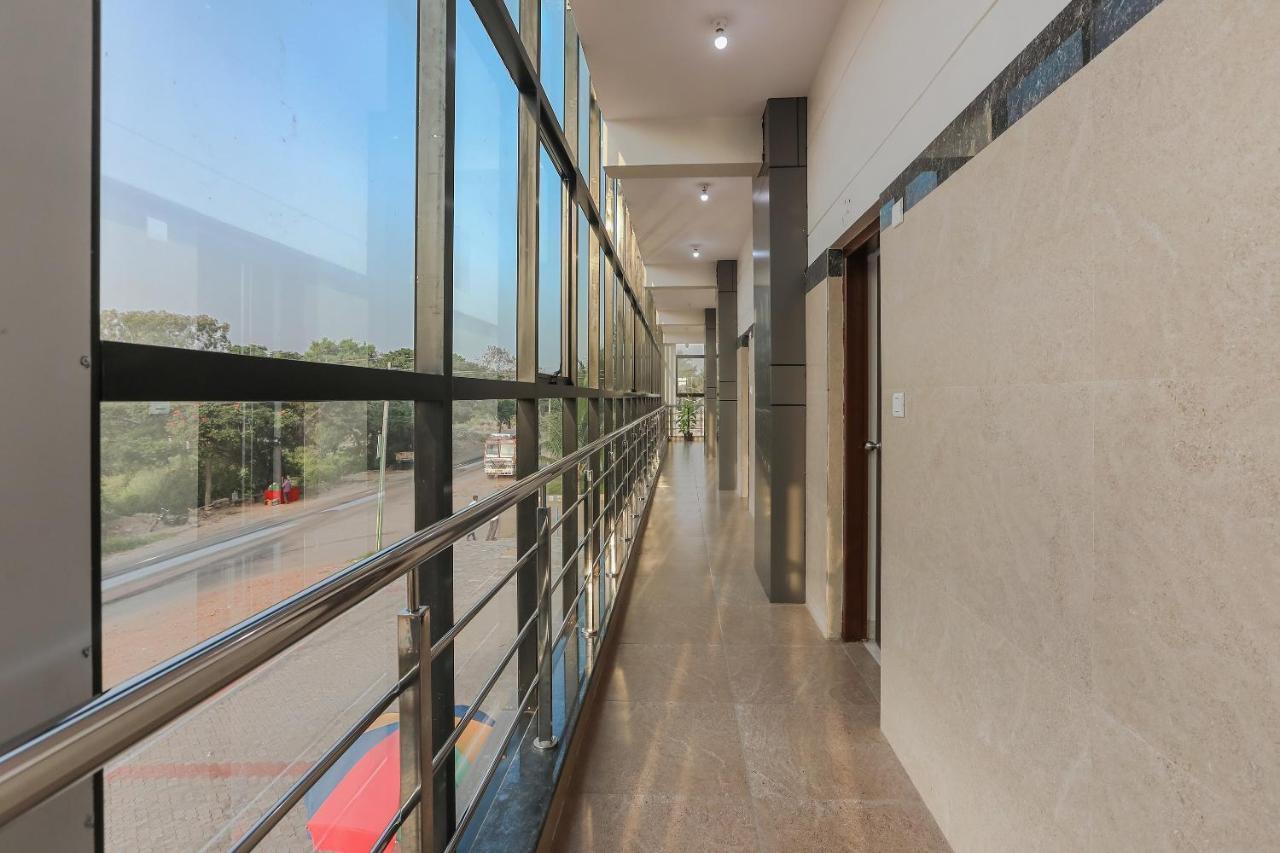 Oyo 22211 Shree Ankanatheshwara Residency Hotel Nanjangud Ngoại thất bức ảnh